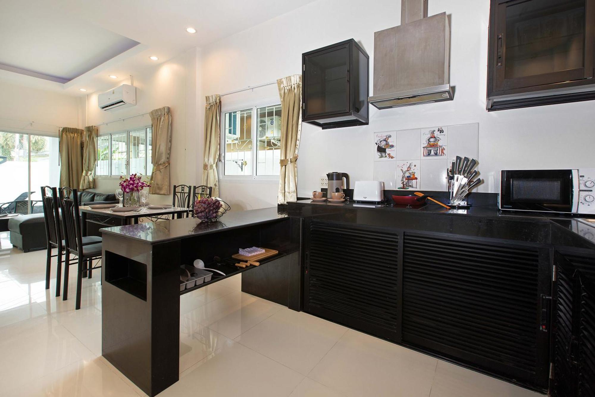 Family 2Br Villa Lancelot 3 With Jacuzzi Pool, Just 10 Min Drive Naiharn And Rawai Ban Saiyuan Bagian luar foto