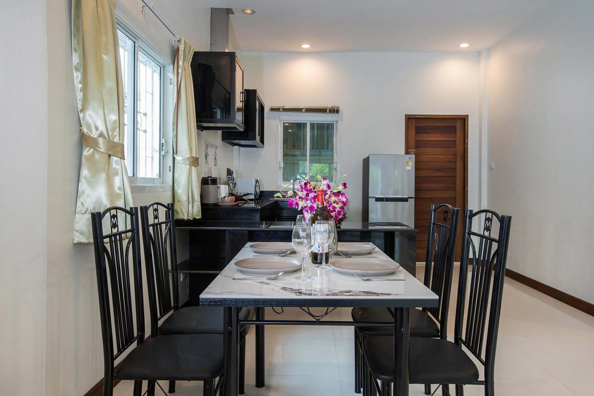 Family 2Br Villa Lancelot 3 With Jacuzzi Pool, Just 10 Min Drive Naiharn And Rawai Ban Saiyuan Bagian luar foto